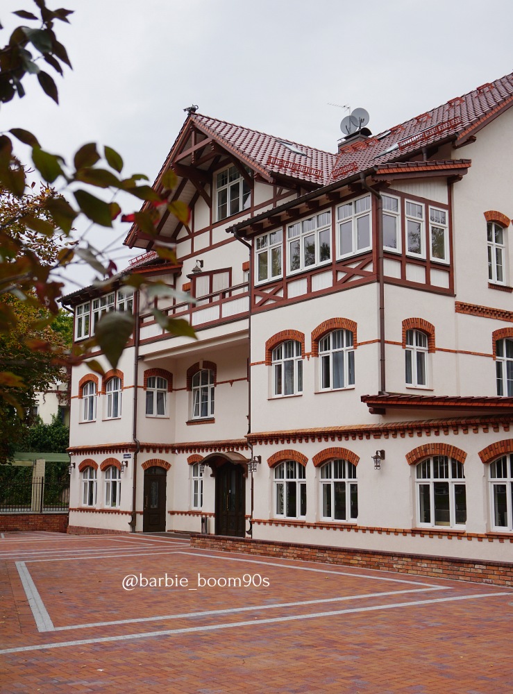 Осеннее лоскутное одеяло: море, футбол, экскаватор и вязаные куклы