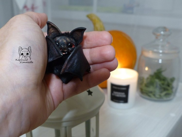 Миниатюрная летучая мышь — Игрушки в смешанной технике (мех и глина): Арт (фото 7)
