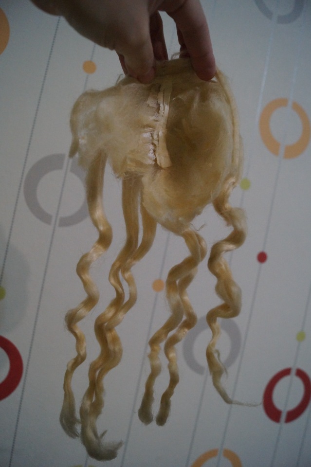 Четвёртая выписка февраля, которой могло не быть. Как заузить отверстие в шее советской куклы, чтобы голова не проваливалась