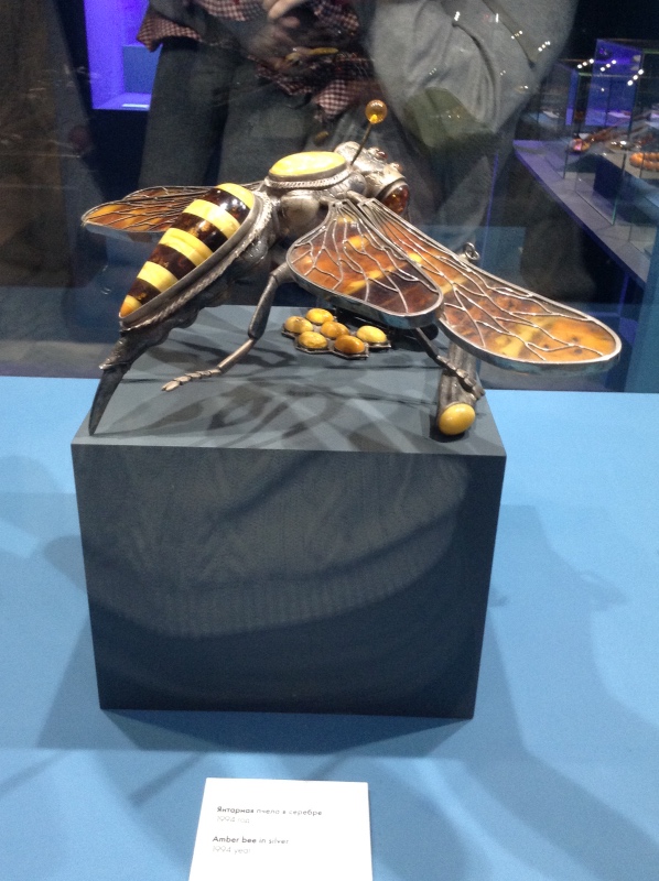 Милая сердцу Божедомка. "Парк янтарного периода". ч.6. (Продолжение). Изделия и украшения из янтаря