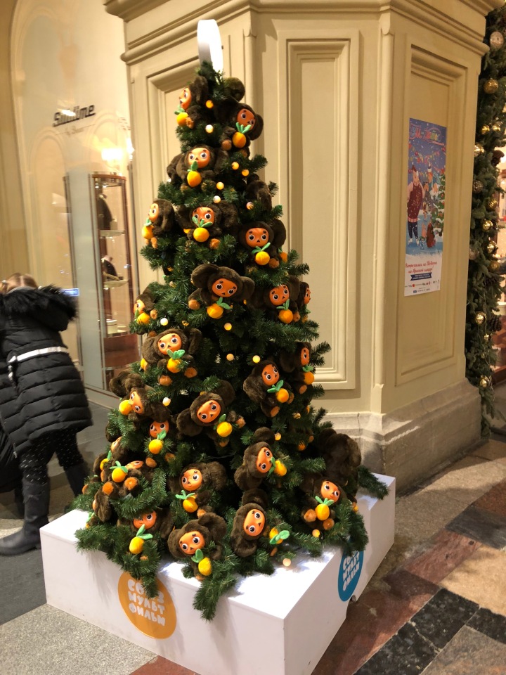 Москва предновогодняя... выставка новогодних елок в ГУМе - очень красиво