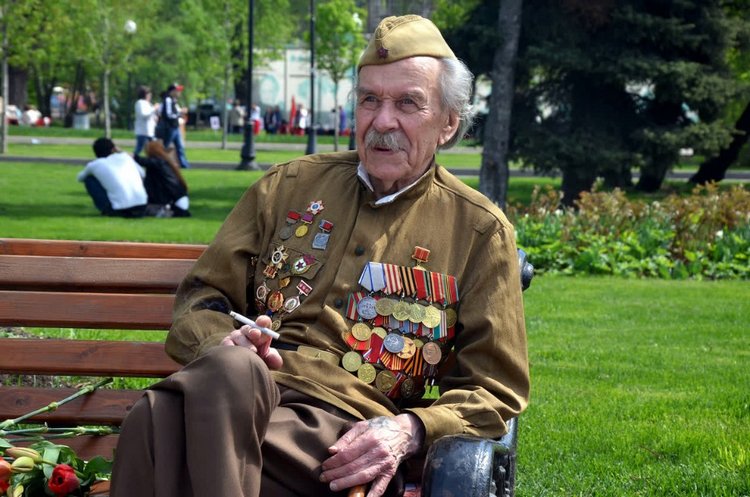 Спасибо Вам за смелость и отвагу, за небо мирное над головой