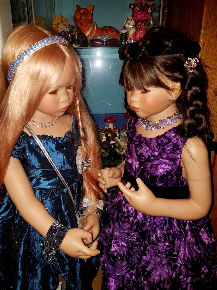 Наши куклы играют в куклы! Как Анна Лу и Лилит играли с Блайз и другими игрушками