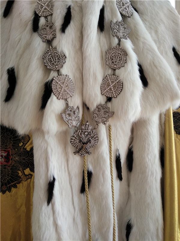 Выставка костюмов к фильму " Матильда" (фото 6)