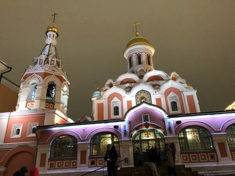 Москва предновогодняя... выставка новогодних елок в ГУМе - очень красиво