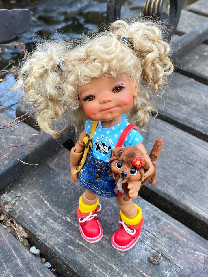 Стоят девчонки... стоят в сторонке. Meadow dolls