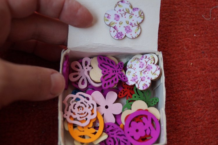 Откроем коробки из детского сада