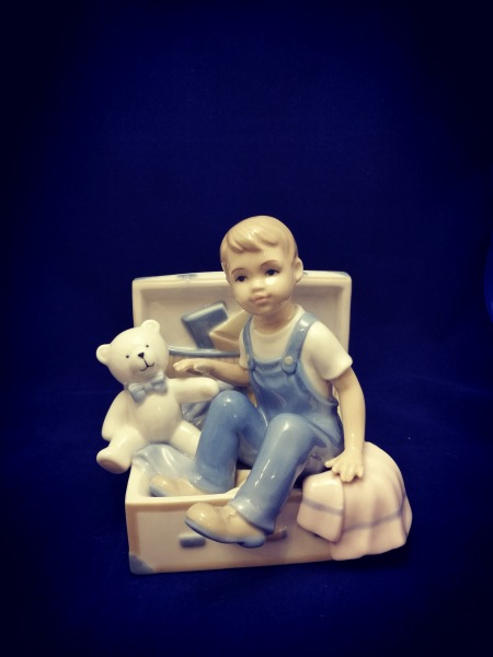 Еще одна коллекция: фарфоровые детки с мишками (фото 3)