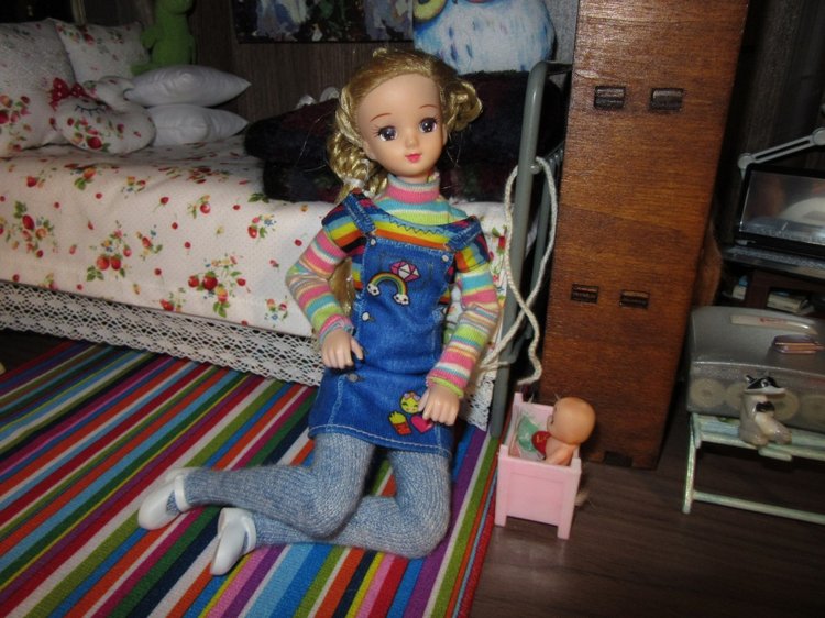 Типичное лето Хелены. Лениво, жарко, виртуально