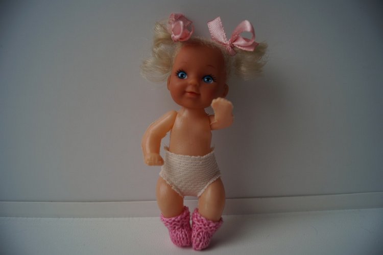 Вторая апрельская выписка малышей. Флокировка с частичной прошивкой, лепка сменных стоп