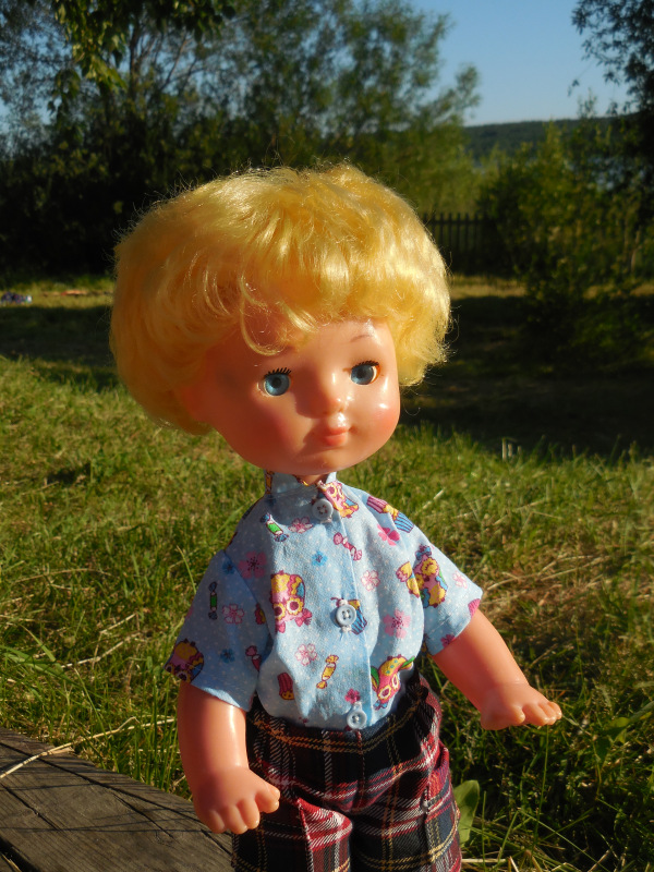 Маленькая история в картинках про друзей или мой не богатый опыт рисовок и пошива одежды для советских кукол (фото 6)