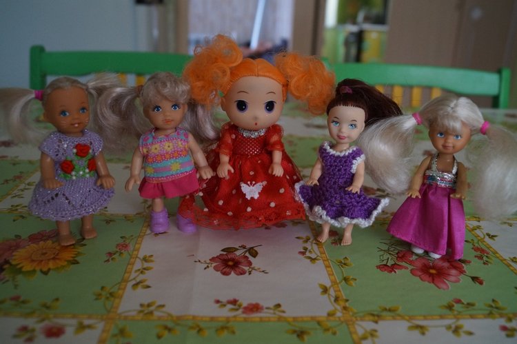 Куклы с разным состояние здоровья долго стояли в очередь у дверей кукольной лечебницы | Бэйбики Куклы с разным состояние здоровья долго стояли в очередь у дверей кукольной лечебницы