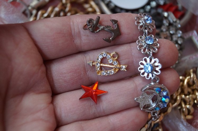 Откроем коробки из детского сада