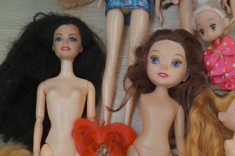 Приехали три посылки, открыла, а их четыре