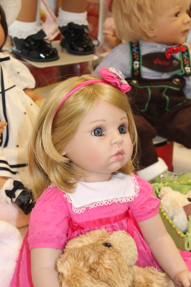 Летняя встреча коллекционеров в магазине кукол. Заключительная часть