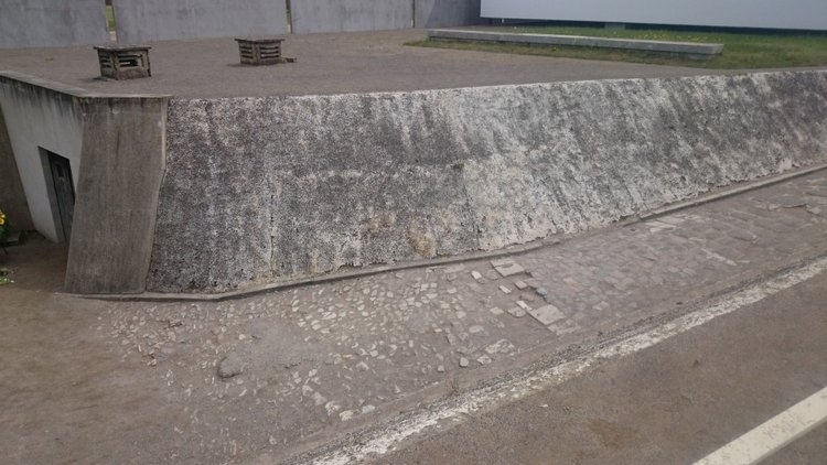 Спасибо Вам за смелость и отвагу, за небо мирное над головой