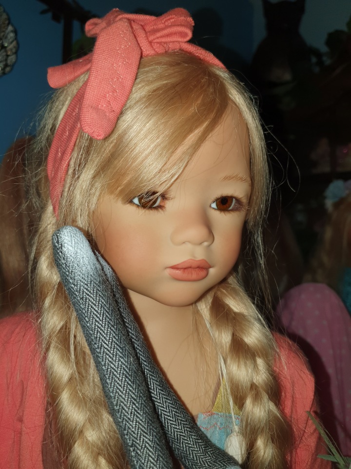 Воспонинаяния о лете. Две сестрички, две Анны Лу - часть первая