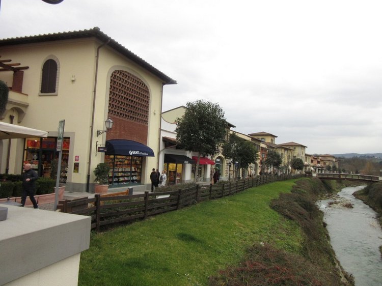 До пандемии. Путешествие по Италии, часть 3 (Флоренция, аутлет Барберино)