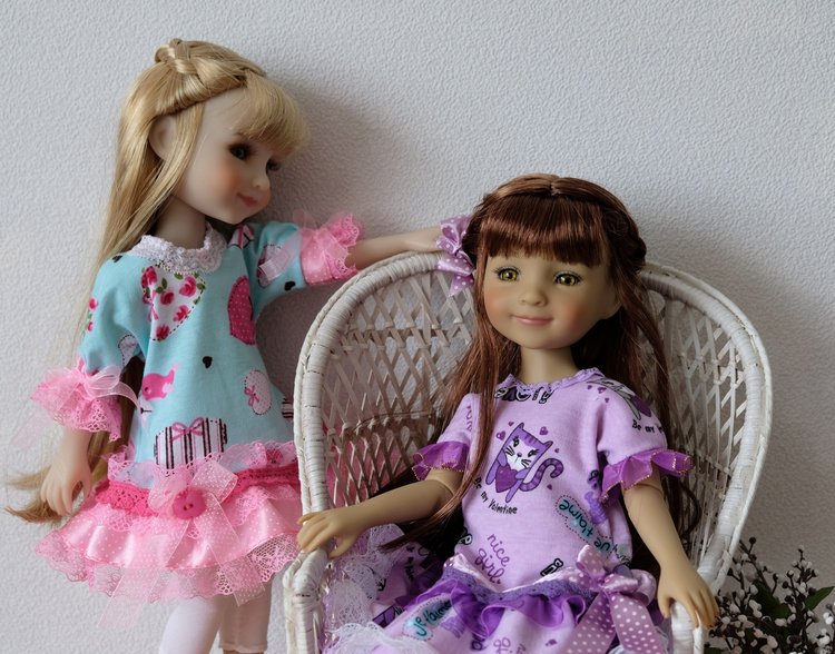 Прогулки с Сарой и Беллой RubiRed Galleria/Effner