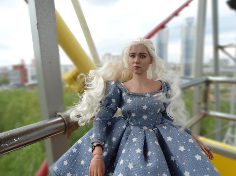Совсем другой стиль для Дэни. Экшен-кукла Daenerys от ThreeZero