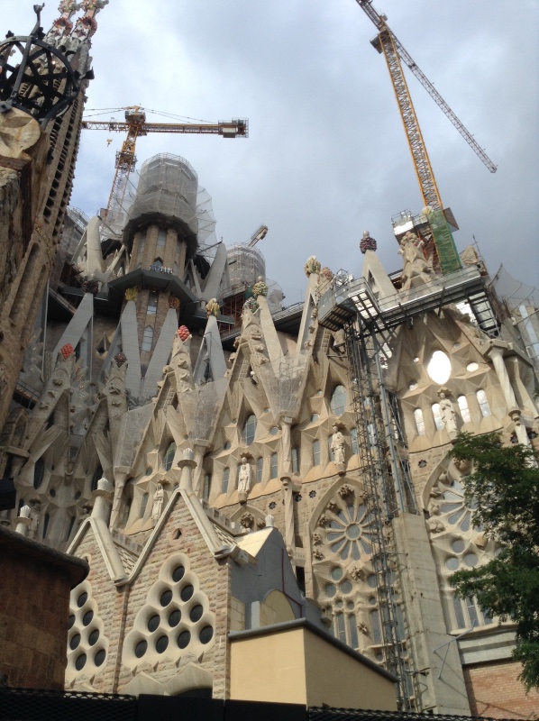 Путешествие Минуш в Испанию. Каталония. ч.2. Донна Барселона. Храм искупления грехов