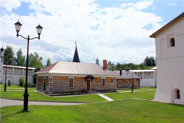 Любимая Старица. Свято-Успенский мужской монастырь