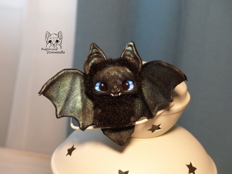 Сапфировая летучая мышка — Игрушки в смешанной технике (мех и глина): Арт (фото 3)