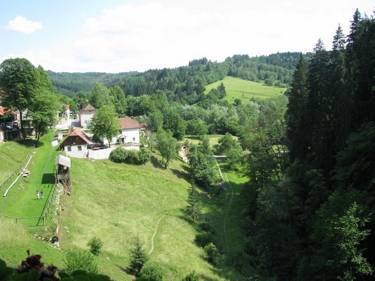 Незабываемая экскурсия по Словении: Постойная Яма и Предъямский замок