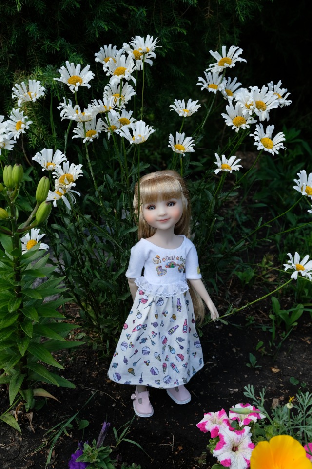 Прогулки с Сарой и Беллой RubiRed Galleria/Effner