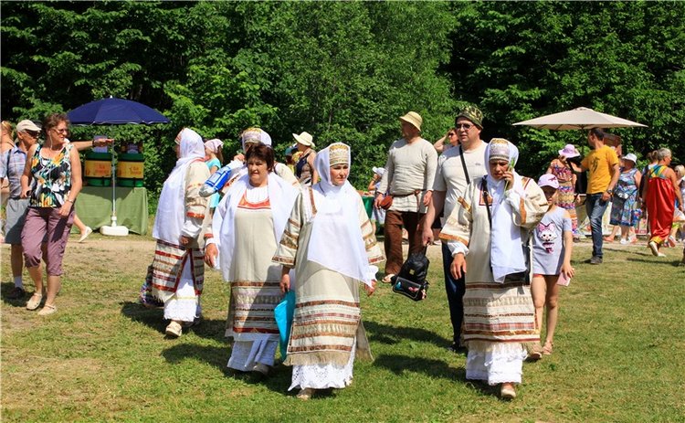"Троицкие гуляния" в Василёво, 2019 год, заключительная часть. Архитектурно-этнографический музей под открытым небом Василёво
