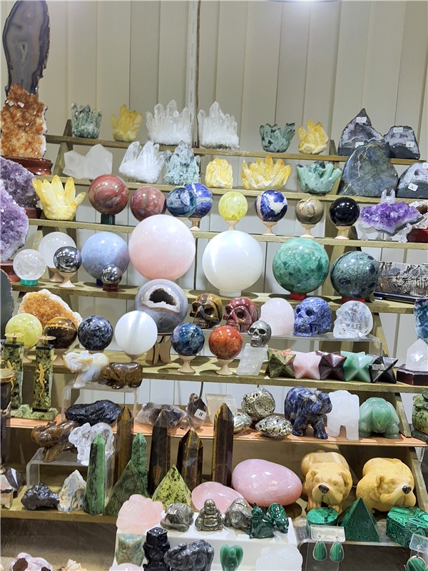 Выставка "Самоцветы Мира" в Твери