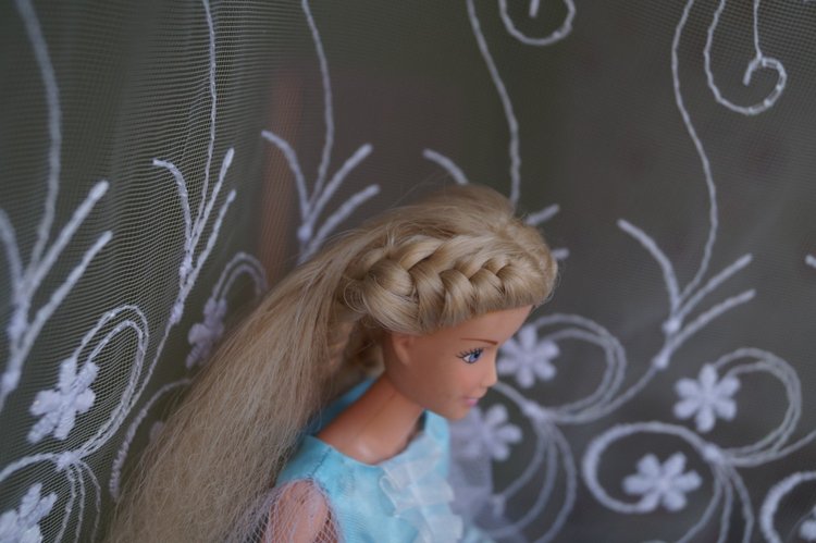 Первая выписка марта. Чебурашка здоров, Братц из серии Sea Stunnerz обрела сменные ножки