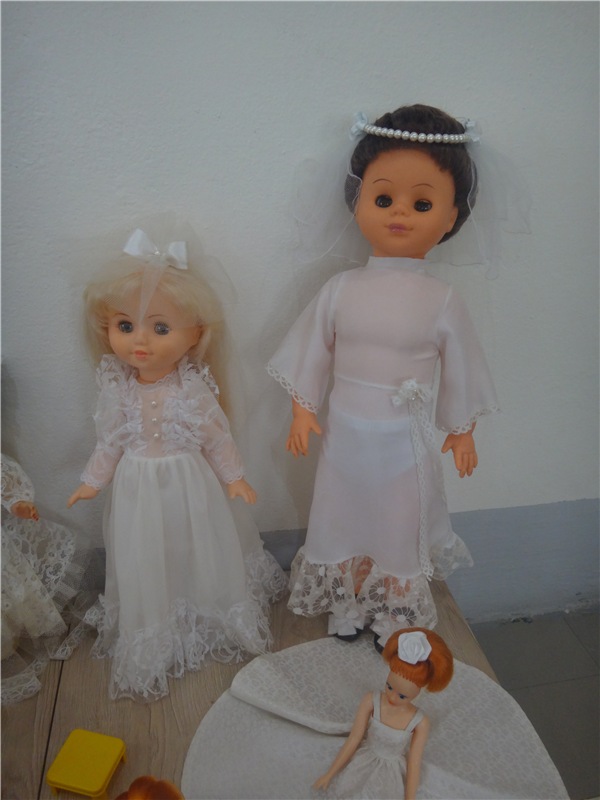 Выставка " Лабиринты кукольной жизни"