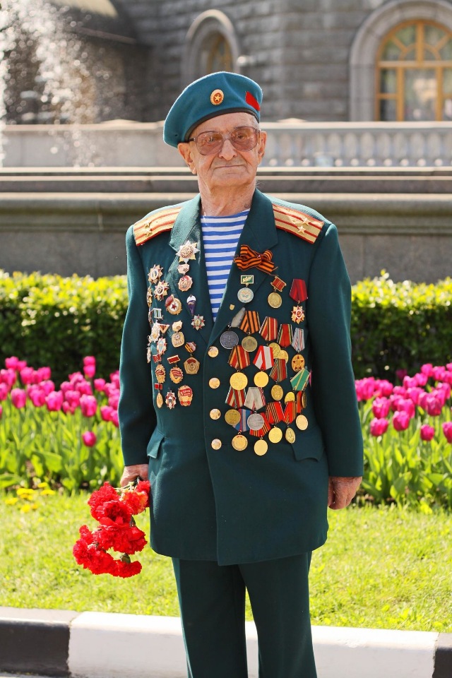 Спасибо Вам за смелость и отвагу, за небо мирное над головой