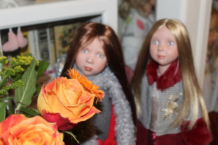 А мы к вам с цветами! Neetje и Verena Zwergnase