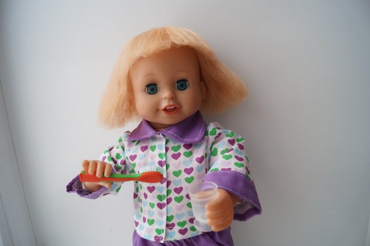 Третья выписка февраля. Сложная пациентка получила помощь нейрохирурга, бегемот Тотоша снова ловит шарики, лепка стоп +