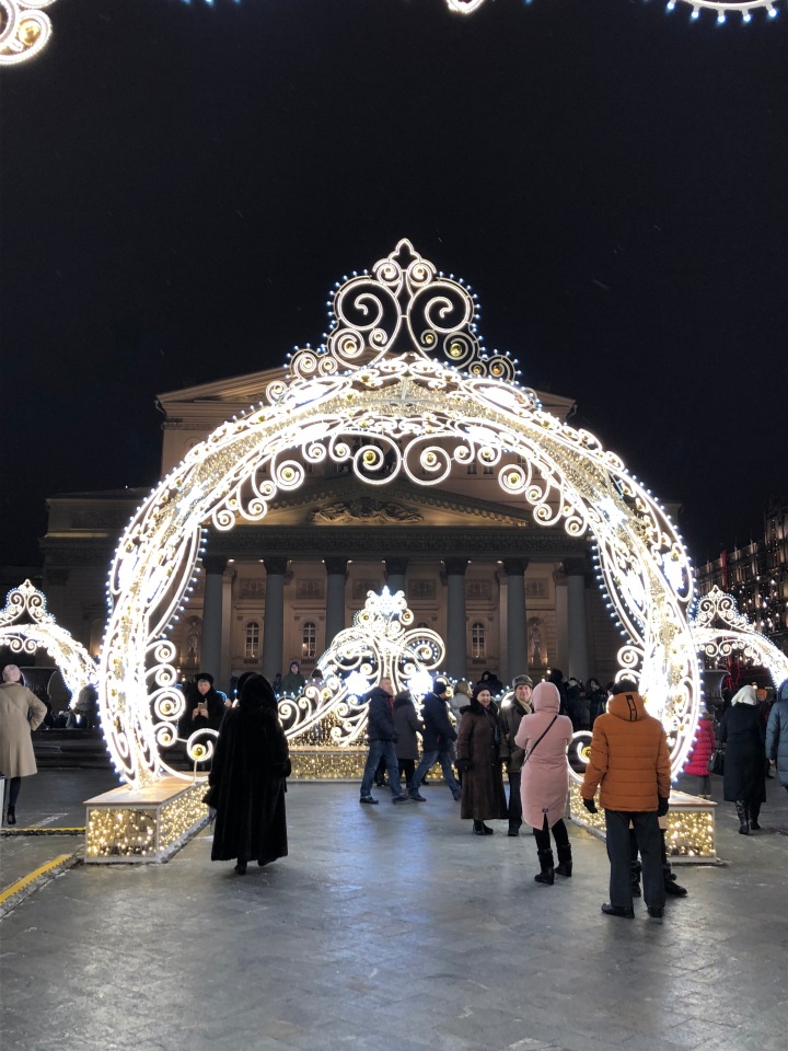 Москва предновогодняя... выставка новогодних елок в ГУМе - очень красиво