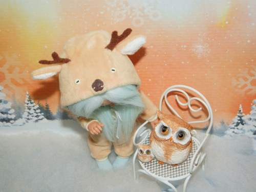 Зимние зарисовки - стеснительный Оленёнок