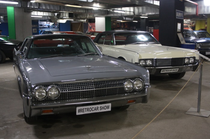 Петербург: выставка ретро автомобилей