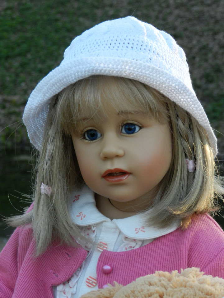 Прогулка подружек тёплым вечерком