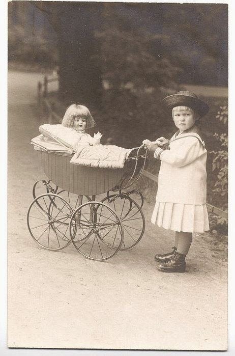 Мгновения жизни застывшие в фото или девочки другой эпохи