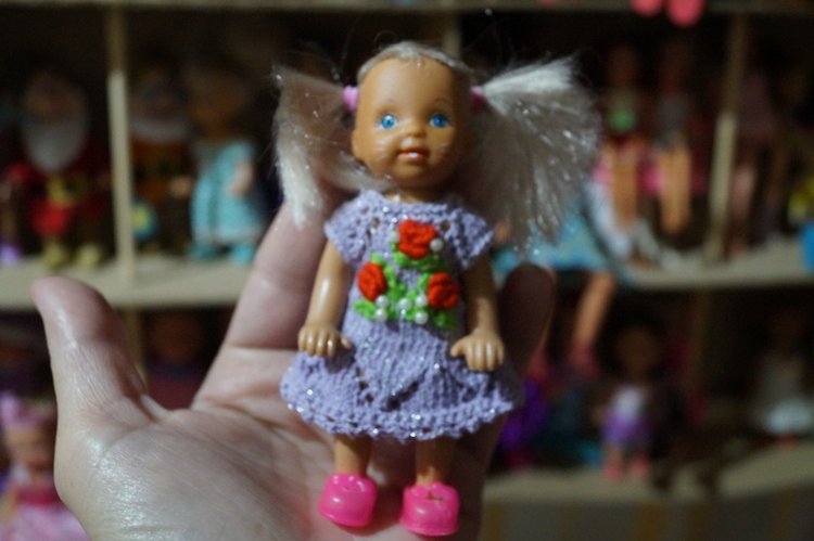 Вторая выписка ноября. Как поставить куклу на ножки, если их нет. Соединяю туловище и голову. У нас и пирамидки лечатся