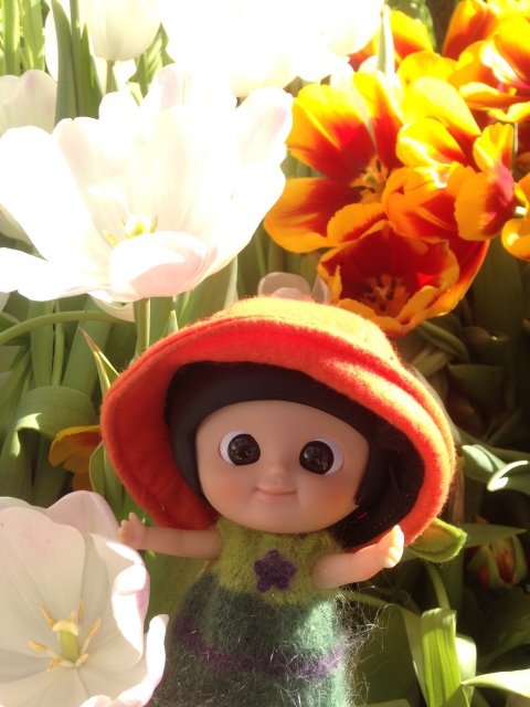 Яркие весенние краски и позитивный Mui-chan