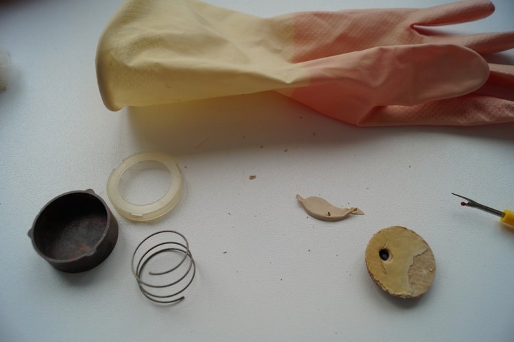 Первомайская выписка: чистка содой, ремонт пищалки, сшит Баварский костюм и реанимация брошенок