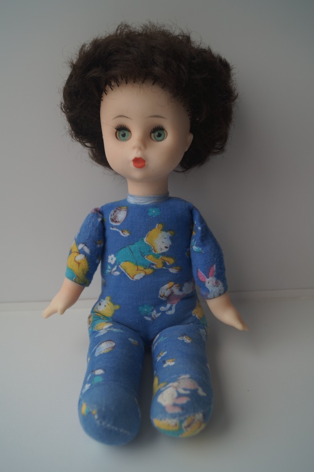 Четвёртая выписка октября. Лечим глазки советской кукле. Мишутка из 90-х стал как новенький! Четыре Барби обрели головы