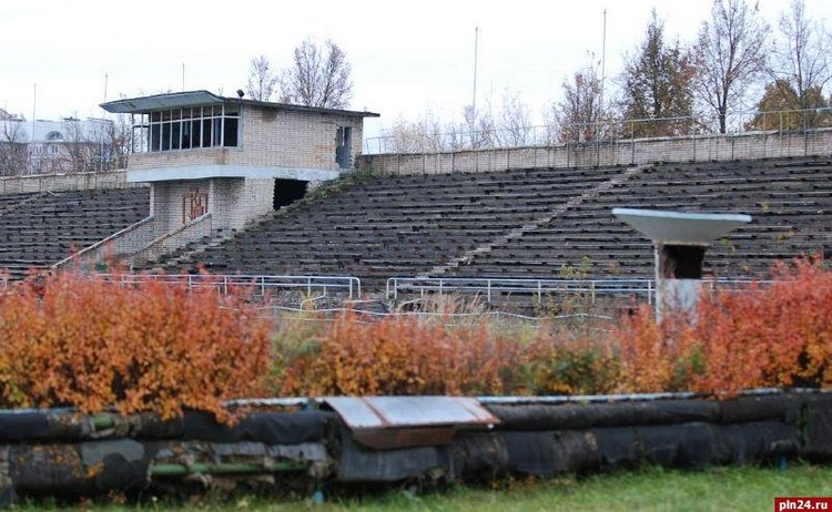 По следам ушедшего 1... Советский заброшенный стадион "Электрон". Часть 1