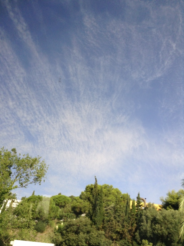 Путешествие Минуш в Испанию. Каталония. Ч.1. Рассвет над облаками. О-ла, Барселона