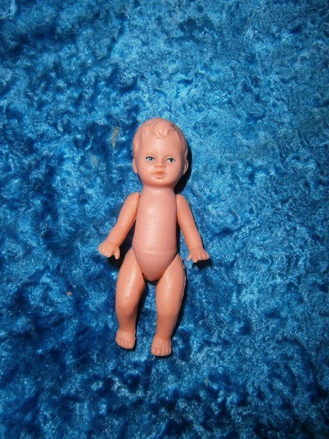 Очень ждём мальчика, такого голубоглазого, с чёлочкой, ушки торчат. Володькой кличут