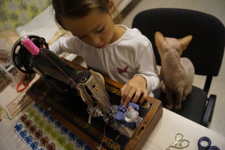 Агаша шьёт для Блайз + обзор подарков от друзей (фото 6)