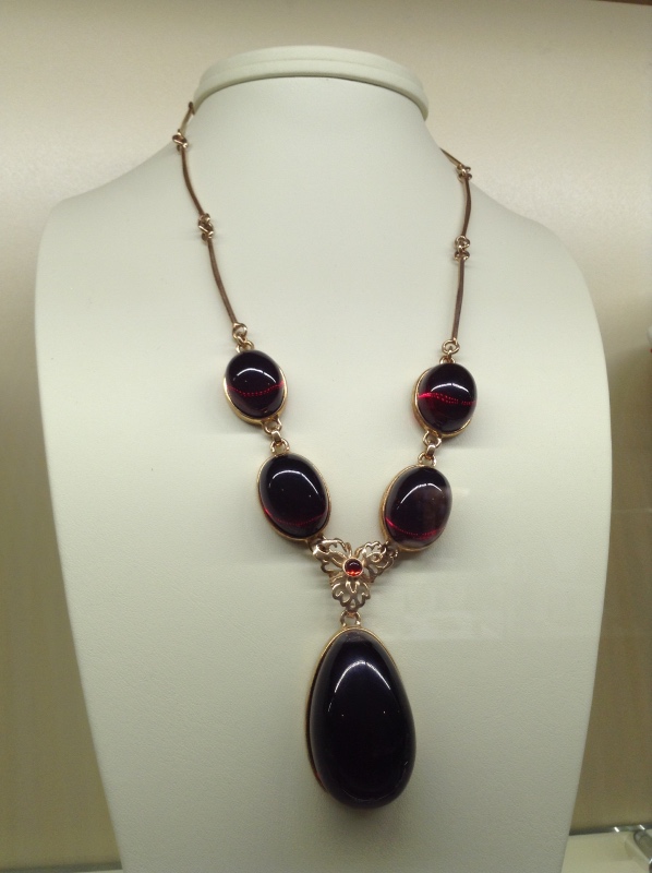 Милая сердцу Божедомка. "Парк янтарного периода". ч.6. (Продолжение). Изделия и украшения из янтаря